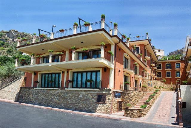 Agostiniana Hotel Santa Teresa Di Riva Εξωτερικό φωτογραφία